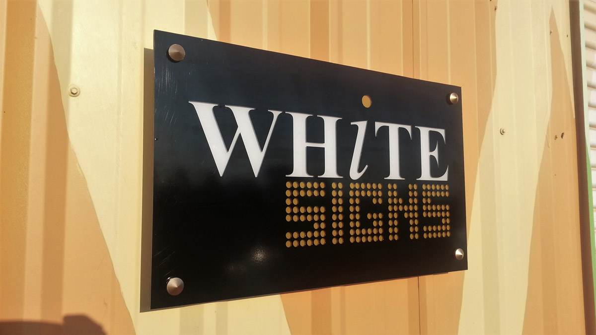 WHITE-SIGNS-(LYNNWOOD,-WA)